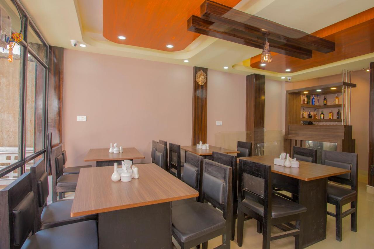 Oyo 260 Hotel Cultural Inn Катманду Экстерьер фото