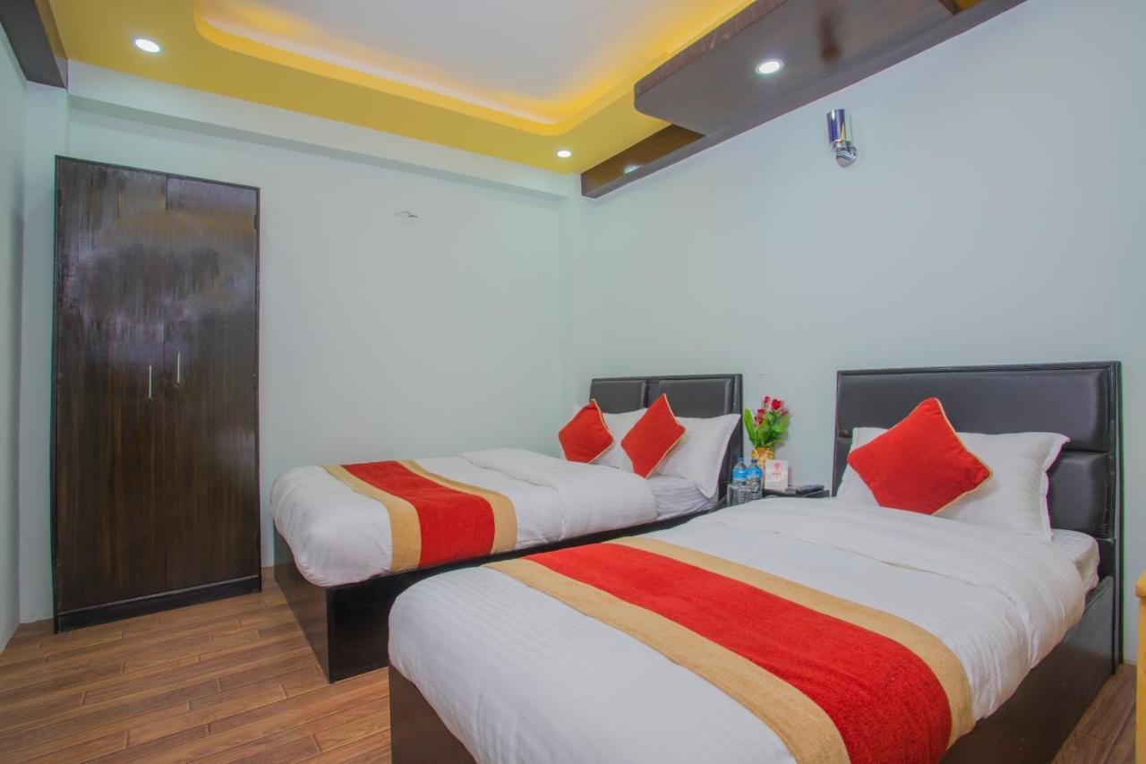 Oyo 260 Hotel Cultural Inn Катманду Экстерьер фото